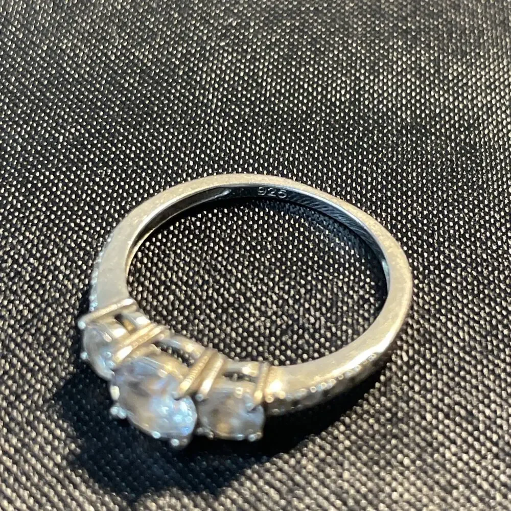 Vintage 925 Sterling Silver Three Stone Cubic Zirconia Engagement Ring Sz 7